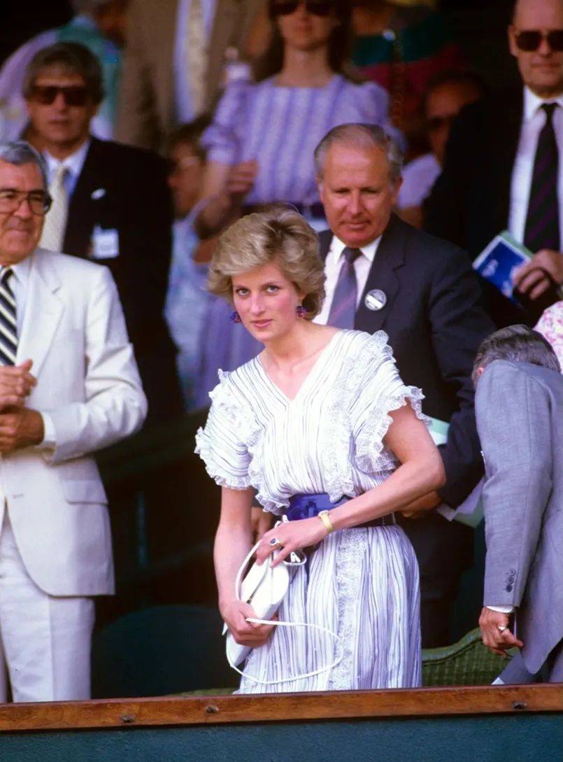 钟和75分 钟和75分